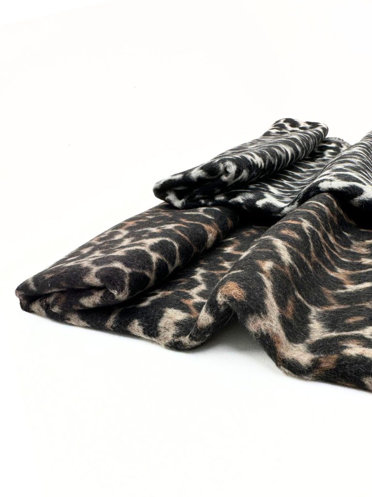 Tejido Abrigo lana leopardo